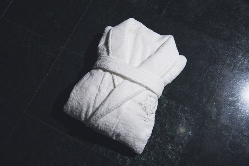 HOTEL THE KO バスローブ